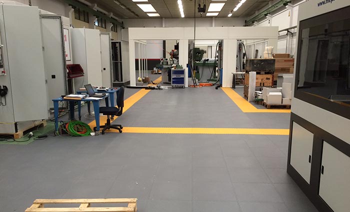PVC tiles - industrial use floor - Traficline