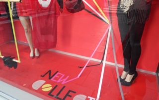 Suelo escaparate rojo