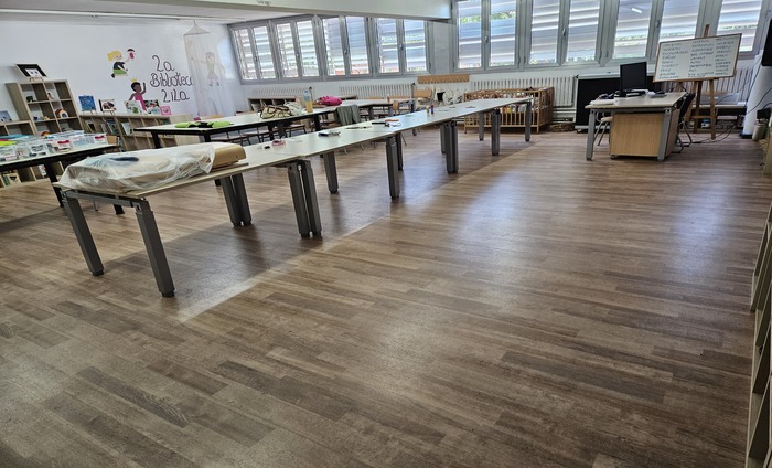 renovación de suelo aula educativa