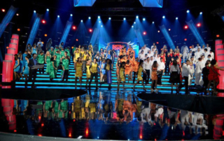 Suelo reflectivo negro para platos de televisión Rainbow Shine