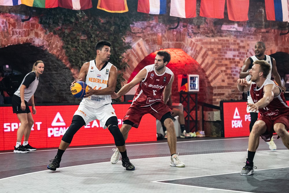 pista de basket con suelo de polipropileno pista de basket con suelo de polipropileno