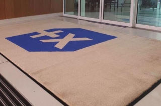 alfombra-para-entradas-de-edificios-con-logo-supramats-print
