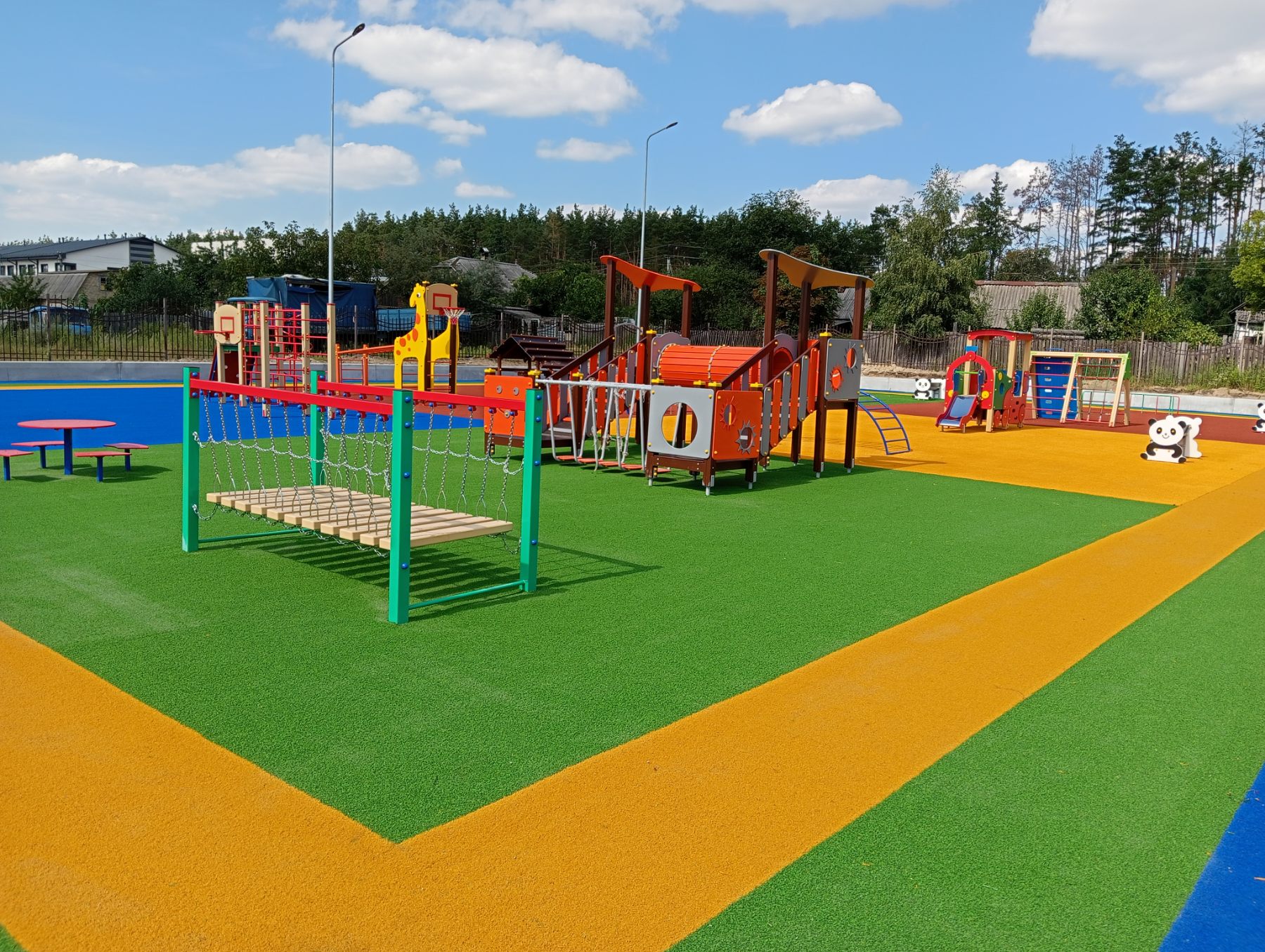 Césped Artificial para Parques Infantiles - Supratrail GP12 Sport Césped Artificial para Parques Infantiles - Supratrail GP12 Sport