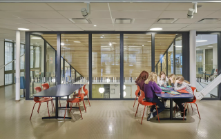 Loseta goma beige con círculos Podium